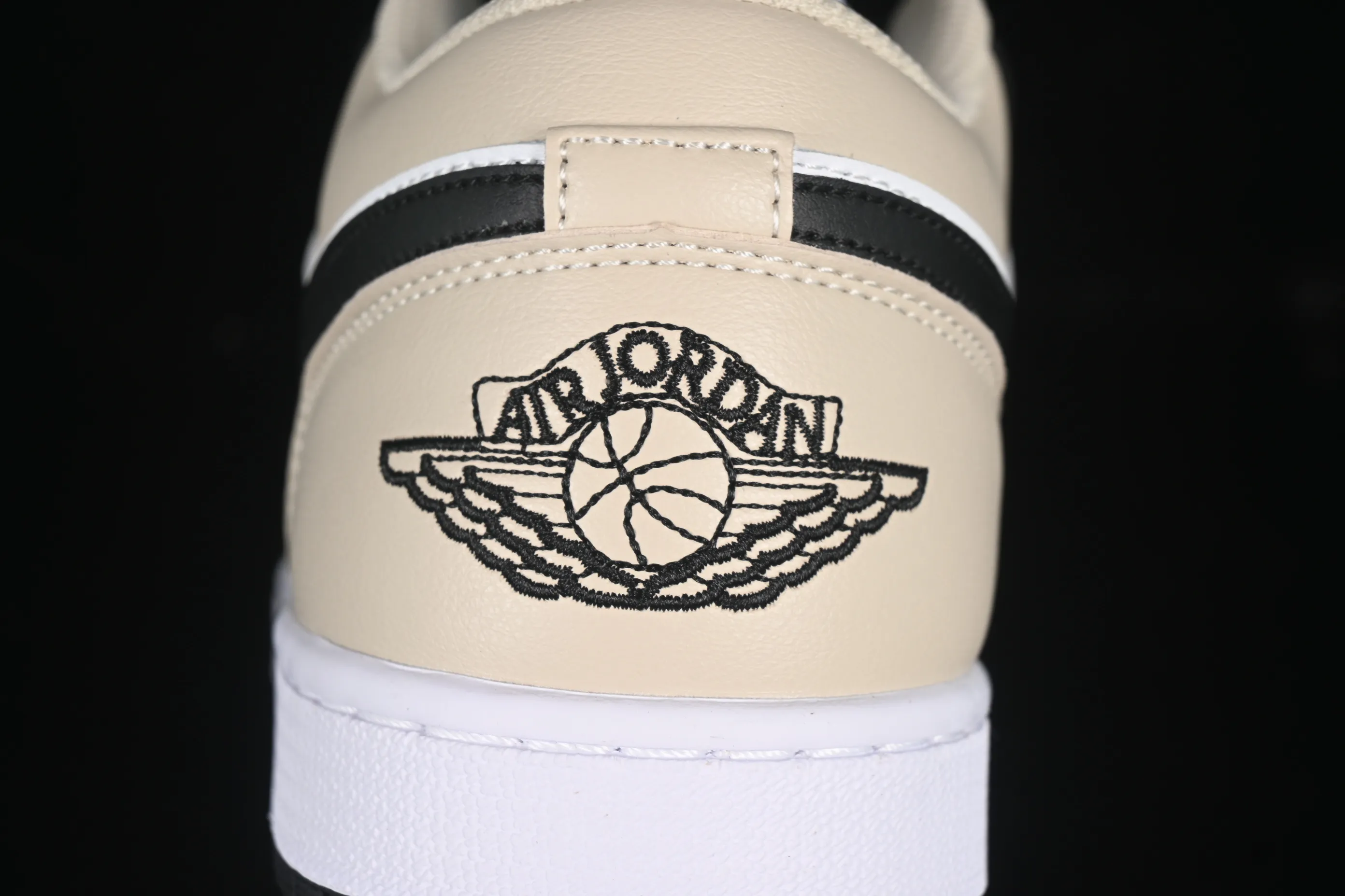 All categories Air Jordan Jordan series basketball shoes Air Jordan 1 Low Air Jordan 1 Low AJ1 Joe 1 cream white low-top cultural casual sneakers 553558-153